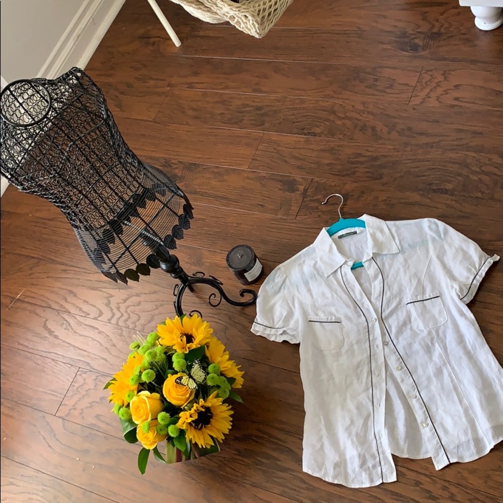 white button up dress shirt